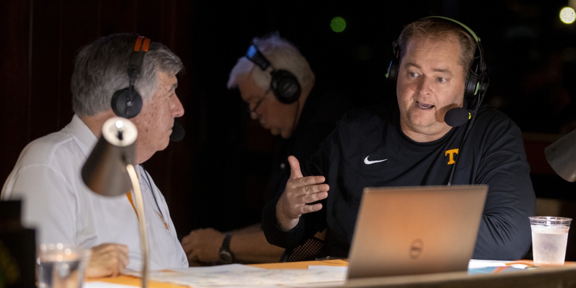 Photo: Head Coach Josh Heupel of the Tennessee Volunteers and The Voice of the Vols Bob Kesling during Vol Calls radio show at Calhoun's in Knoxville, TN. Photo By Cayce Smith/Tennessee Athletics
